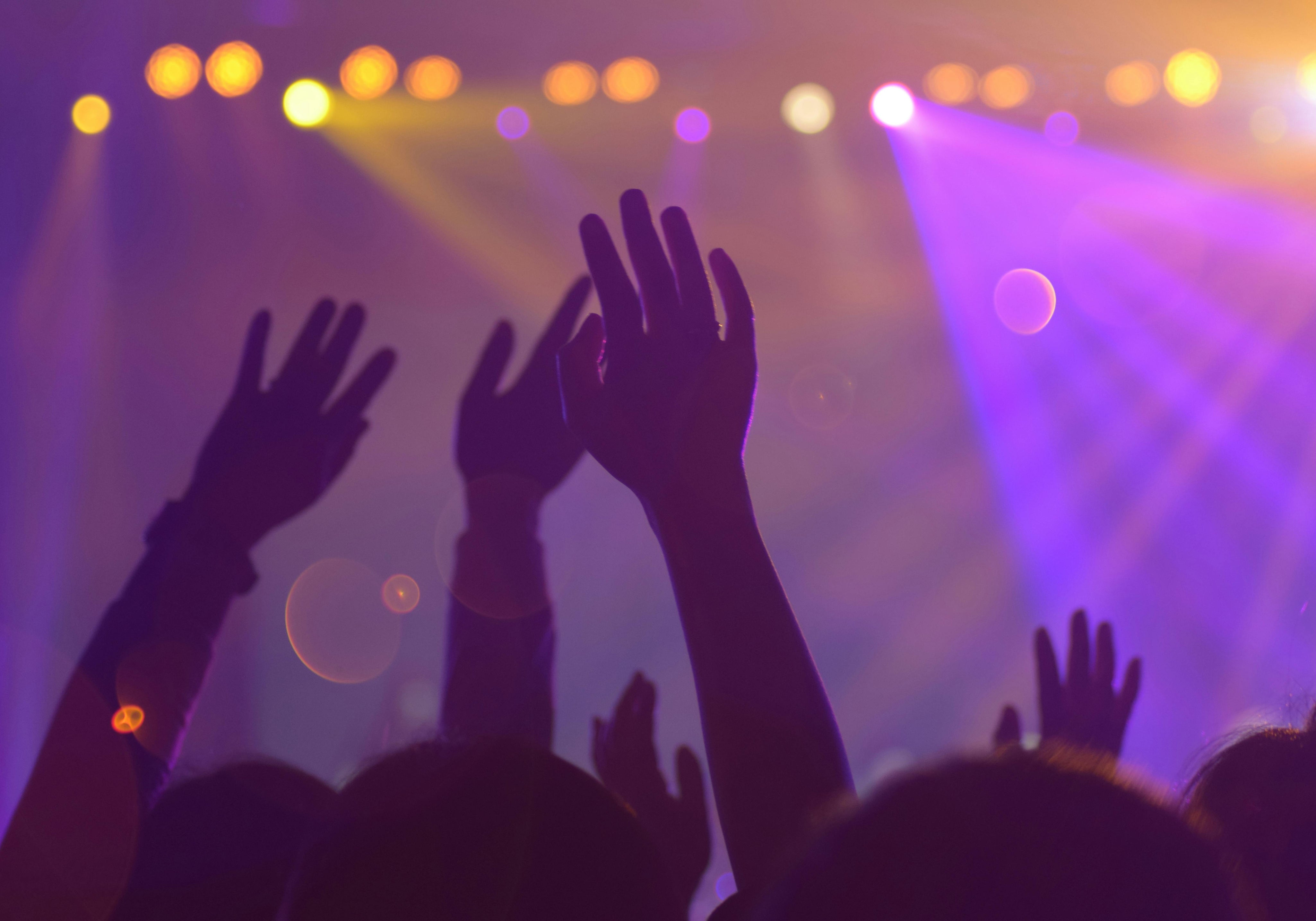 Boutique Y2K : looks, conseils & idées d’événements pour vivre les années 2000 aujourd’hui