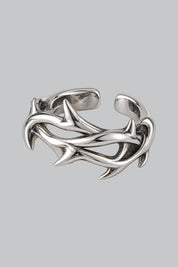 Bague Ronce Gothique — vue studio sur fond gris