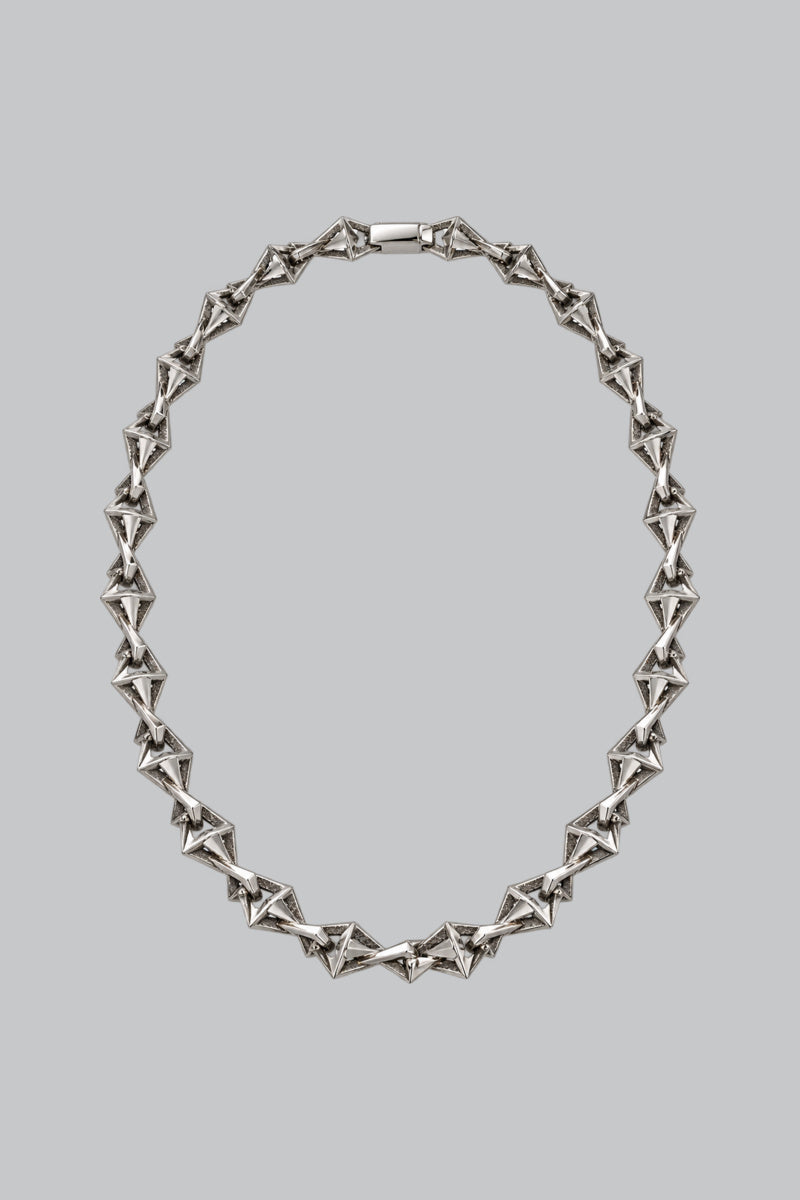 Collier Choker Rétro — vue studio sur fond gris
