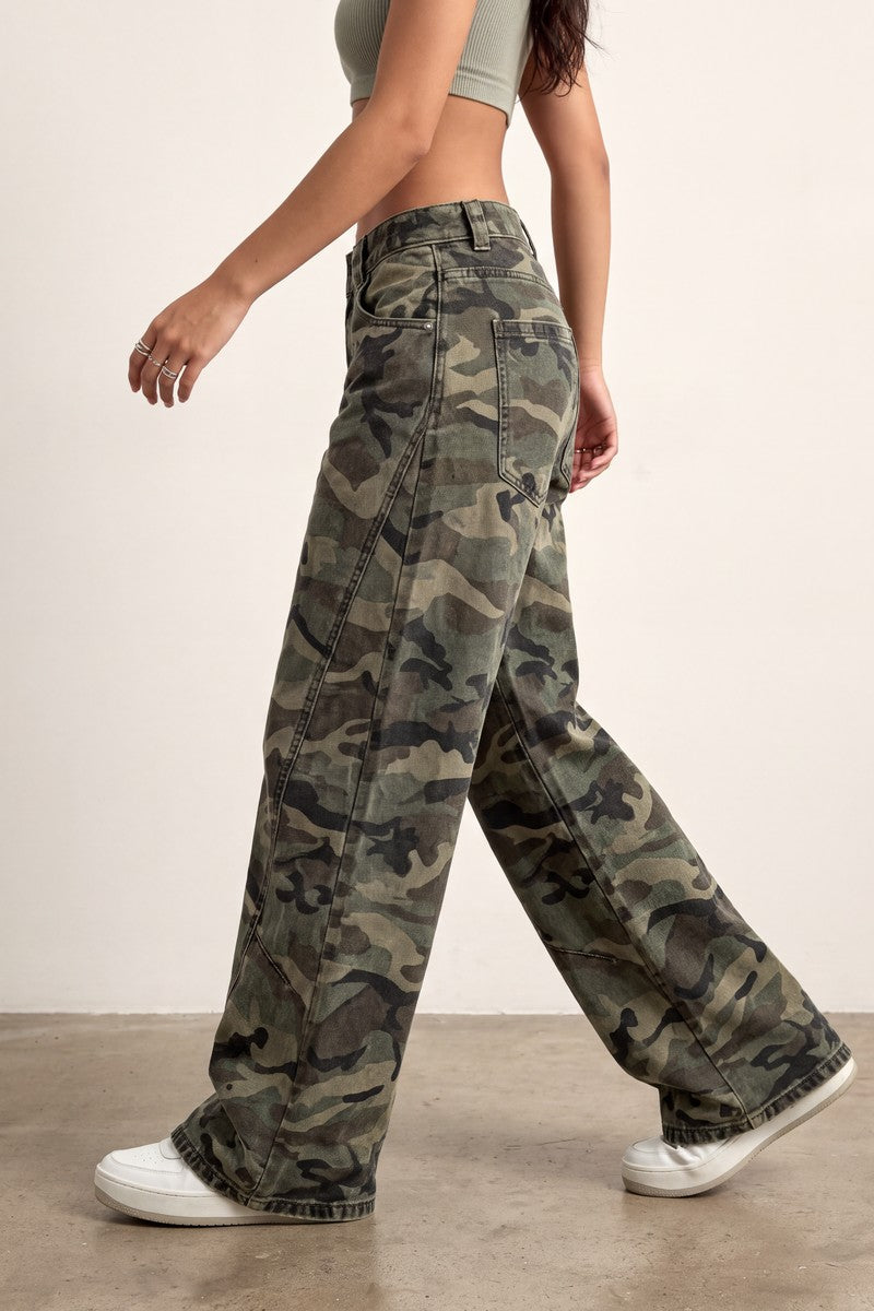 Jean Camouflage Skater vue de profil – Jean Y2K | Y2K Club