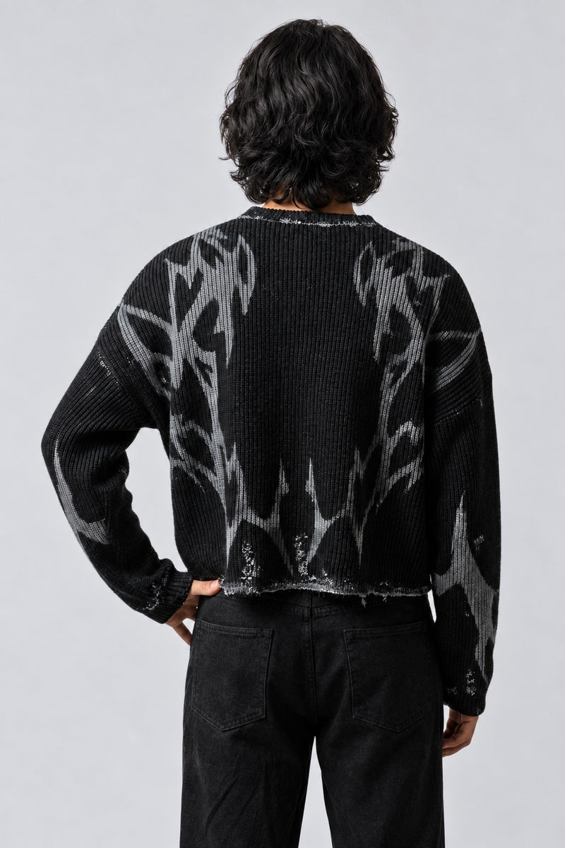 Pull Color Block Streetwear, porté de dos sur fond gris clair