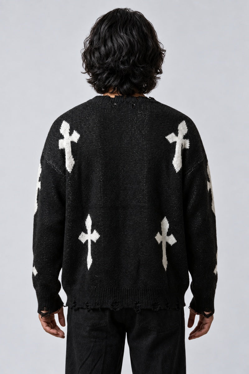 Pull Croix Destroy, porté de dos sur fond gris clair