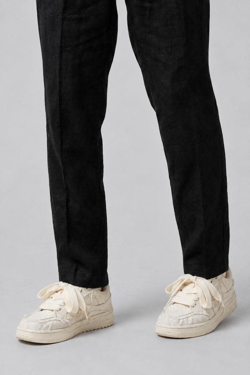 Sneakers Minimalistes Années 2000 — white — vue portée | Y2K Club