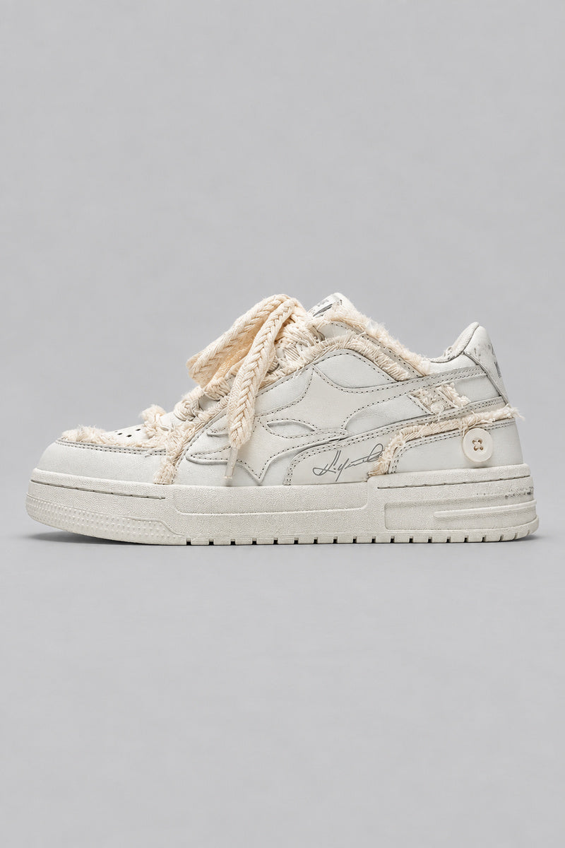 Sneakers Denim Rétro — White — vue de profil | Y2K Club