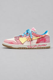 Sneakers Graffiti Streetwear — Pink — vue de profil | Y2K Club