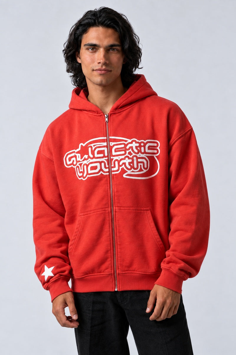 Sweat à capuche Y2K 'Galactic Youth' rouge, vue de face sur fond gris clair — Y2K CLUB