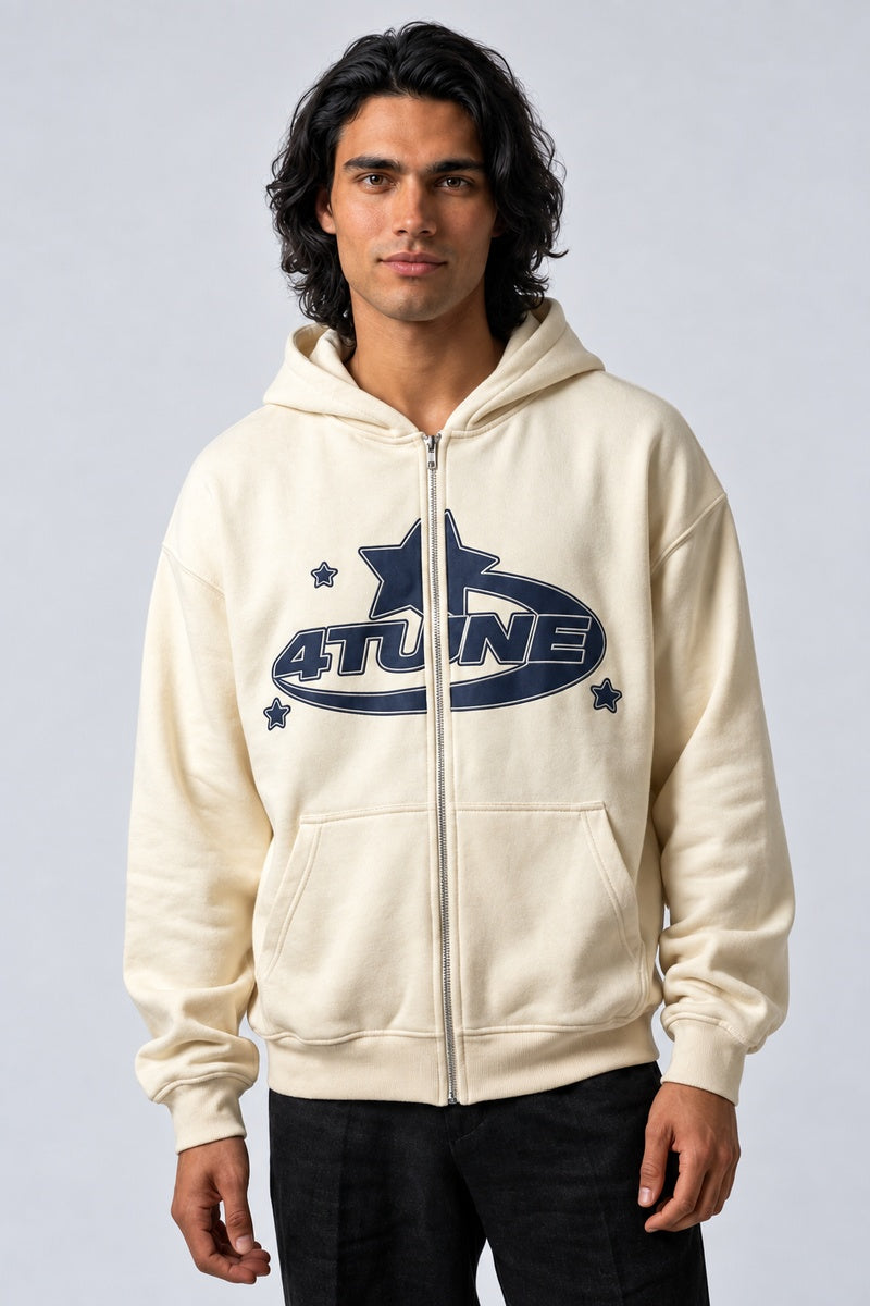 Sweat Oversize Crème, vue de face sur fond gris clair — Y2K CLUB