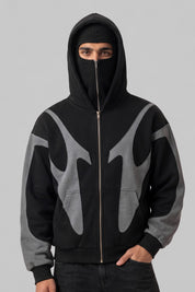 Sweat zippé balaclava bicolore noir et gris porté de face, cagoule relevée - Y2K Club