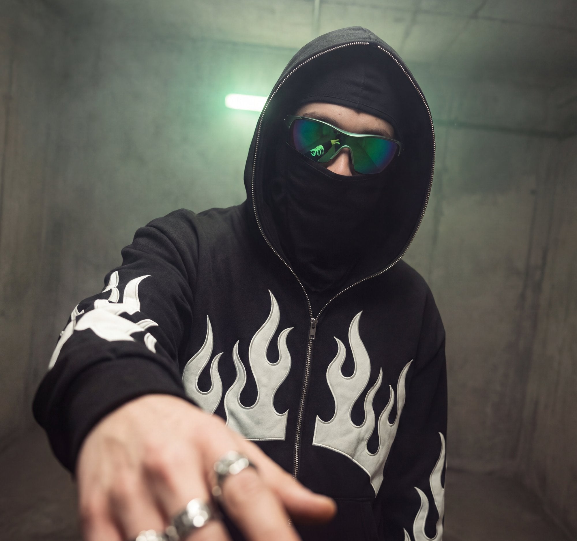Homme Y2K streetwear